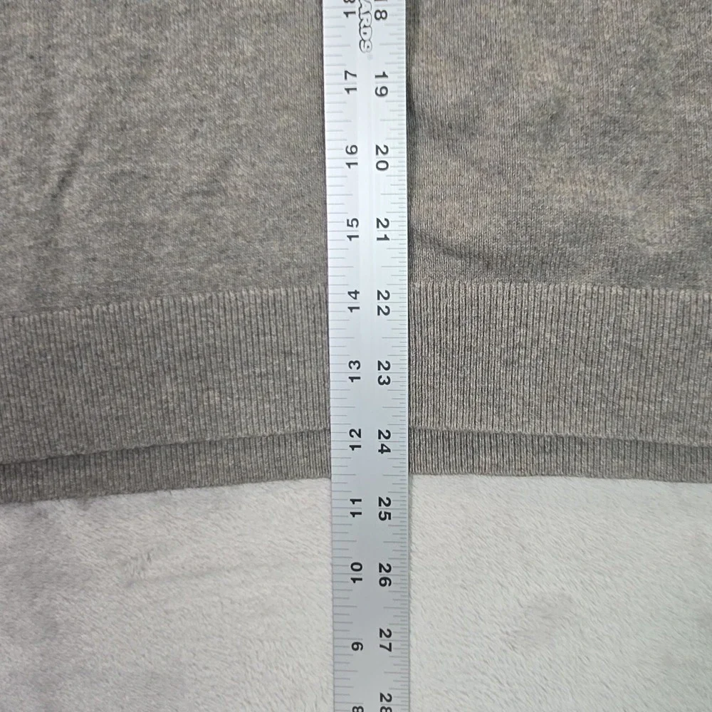 BANANA REPUBLIC Mens Medium Premium Luxe Yarn Crew Neck Gray Sweater